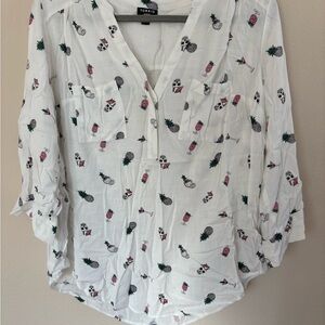 Torrid White Pineapple Print Women's Top
